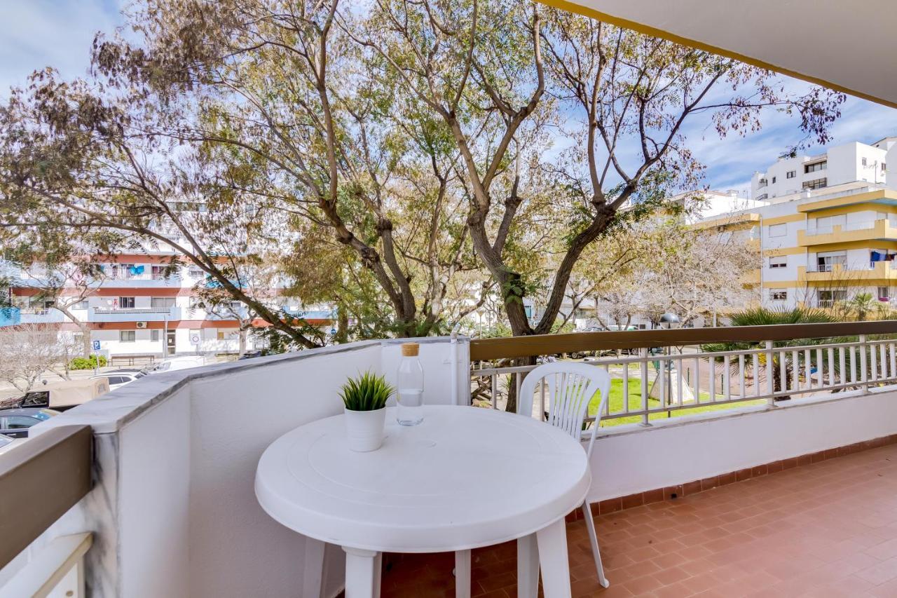 Quarteira 2Br - Near The Beach At Homesbyfc Exterior photo
